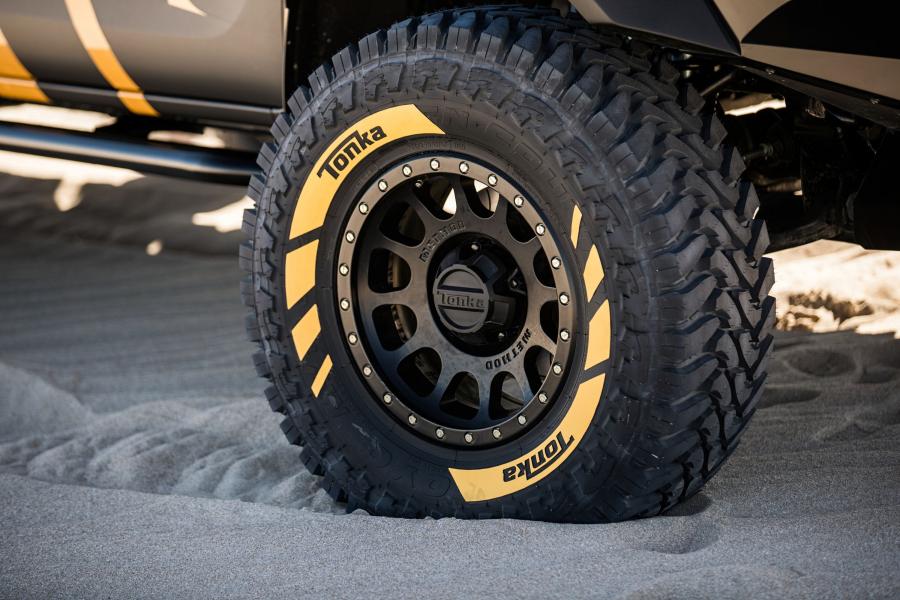 Колеса Toyota Hilux Tonka Concept 2017 года  (фото 12 из 40)